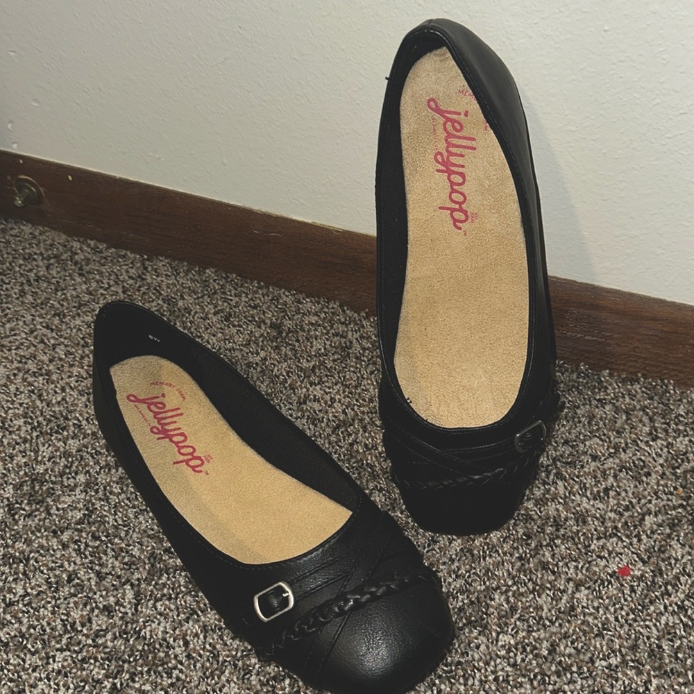 Size 8W Jellypop flats